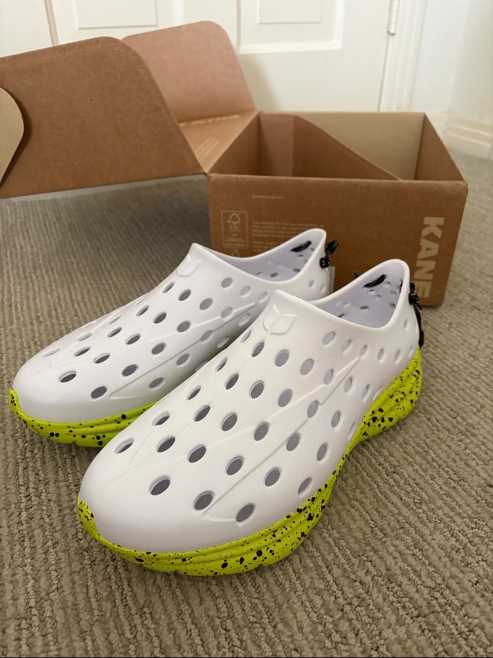 KANE REVIVE Men’s Slip-On Athletic Shoe - White with Neon Yellow Sole